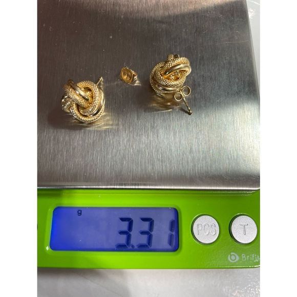 SOLD! 14k yellow gold textured love knot earrings - Picture 3 of 8